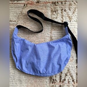BAGGU Cornflower Blue Purple Crescent Bag